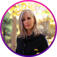 Angela Joosse headshot.