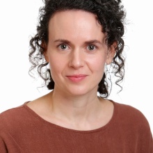 Headshot of Louise Gillis