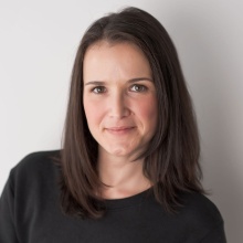 Headshot of Ines Hessler