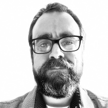 Ian Robson headshot.
